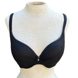 Victoria’s Secret Body by Victoria Perfect Shape Black with Lace 32 DD